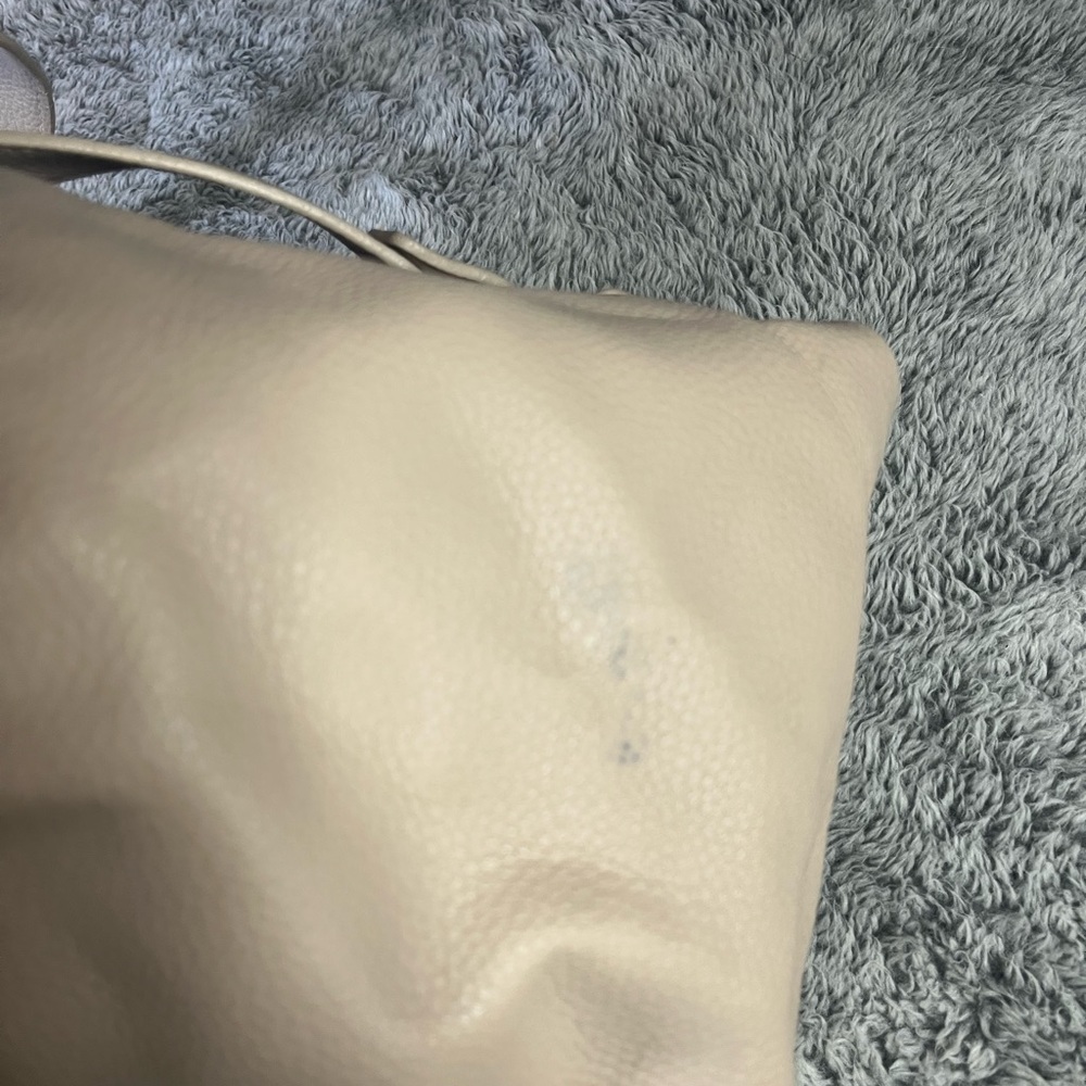 Rosetti Women's Tan Handbag Purse Tassel Shoulder or Crossbody - Picture 4 of 14